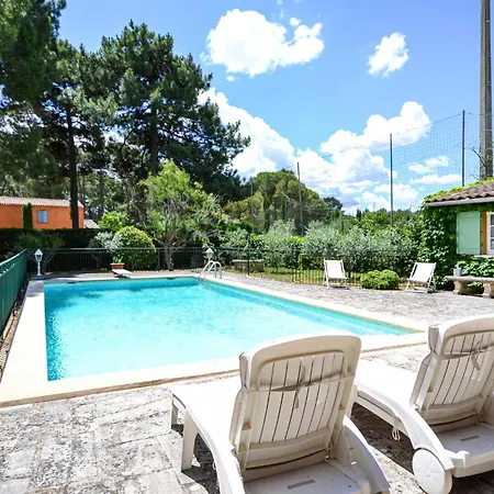 Ferienhaus Lovely In Roussillon With Kitchen Roussillon en Isere