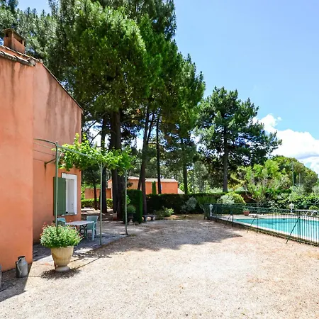 Ferienhaus Lovely In Roussillon With Kitchen Roussillon en Isere